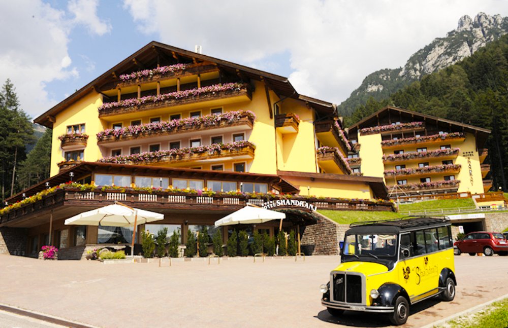 23292_Futura_Style_Hotel_Shandranj_Italia_z_