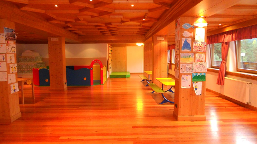 23326_Futura_Style_Hotel_Shandranj_Italia_z_