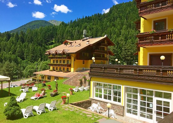 29100_Futura_Style_Hotel_Shandranj_Italia_h_